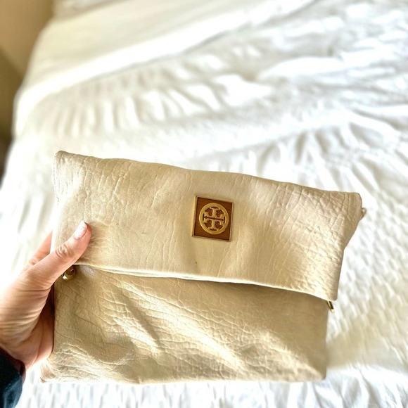 Tory Burch Louisa Crossbody - Picture 5 of 16